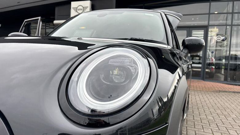 MINI Hatchback 1.5 Cooper Sport 5dr Petrol Hatchback